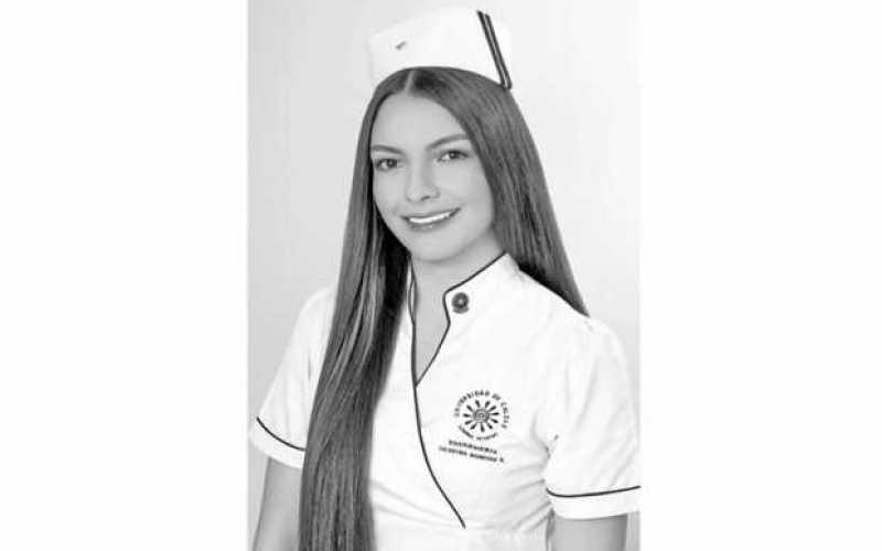 Valentina Manrique Ramírez recibió el título de enfermera, otorgado por la Universidad de Caldas. Se graduó el 22 de julio. Sus 