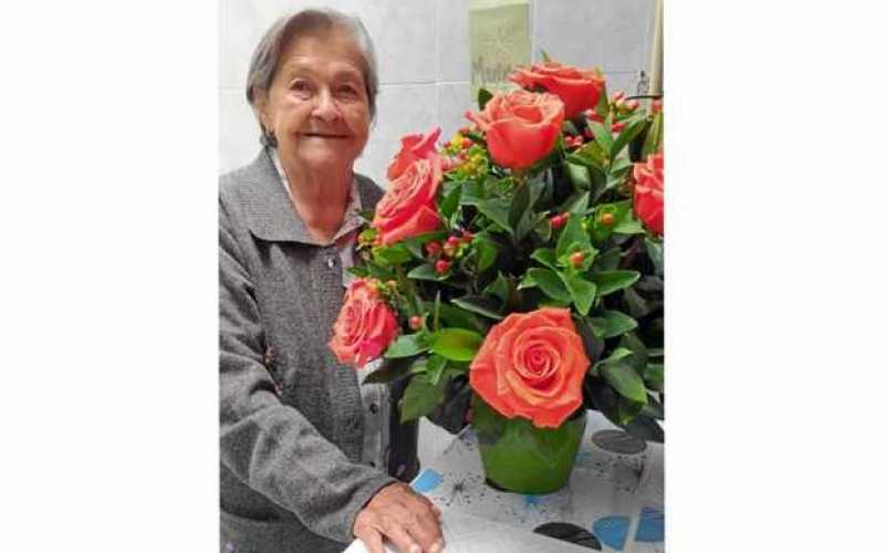 Con motivo del mes de las madres y de sus 95 años, felicitamos a nuestra madre y abuela Marina Mejía de Echeverry. Agradecemos a