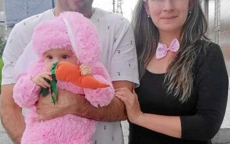 Antonia Gutiérrez Restrepo compartió con sus papás, Andrés y Elizabeth, su primer Halloween. Se le vio disfrazada de coneja.
