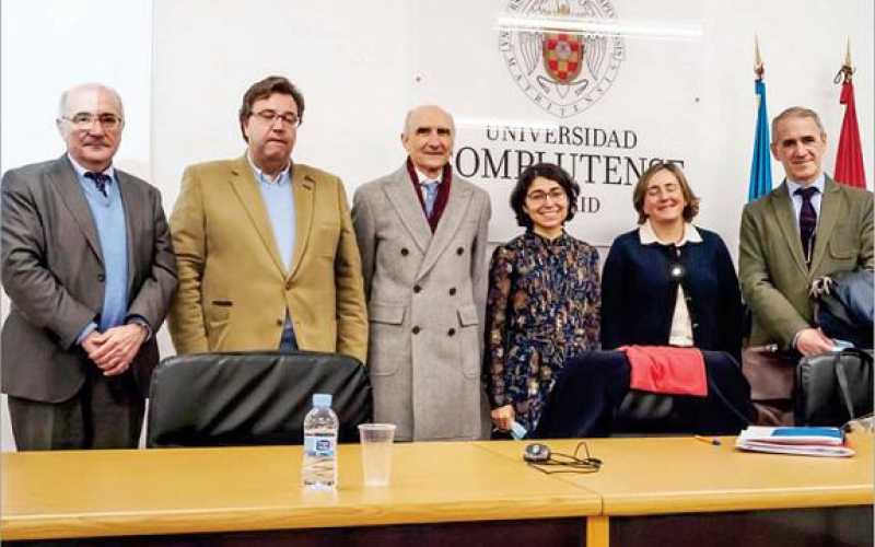 El pasado 26 de noviembre, tuvo lugar el acto de lectura y defensa de la tesis doctoral de la manizaleña y egresada del Colegio 
