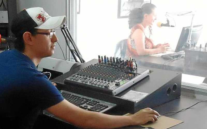 Foto | Albeiro Rudas | LA PATRIA    Anserma celebró el Día del Locutor recordando a quienes han hecho historia al frente del mic