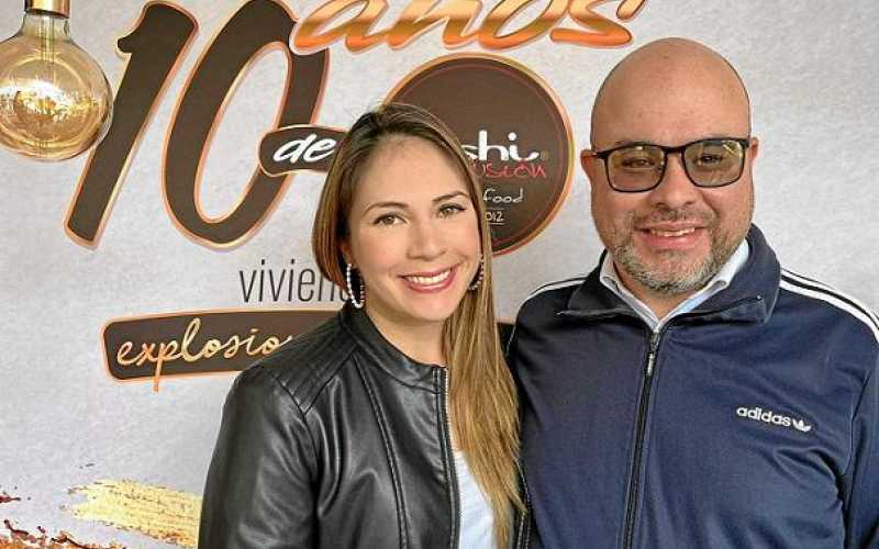 Los anfitriones de Sushi Fusión: Ana María Sepúlveda y Carlos Mauricio Villa.
