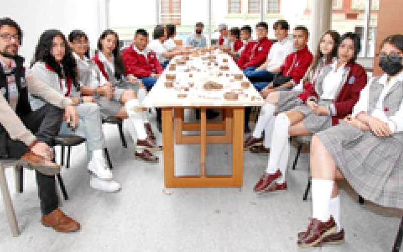 Foto |Argemiro Idárraga | LA PATRIA      Estudiantes del grado octavo del Instituto para la Ciencia participaron de un taller de