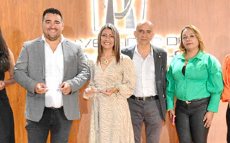 Como parte de la celebración del Día Institucional del Graduado, la Universidad de Manizales entregó el reconocimiento Graduado 
