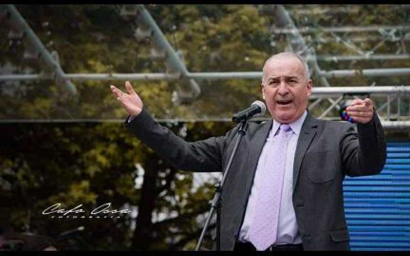 Primer aniversario del fallecimiento del maestro Carlos Arturo Marín Grisales. Su familia invita a la celebración de los siguien