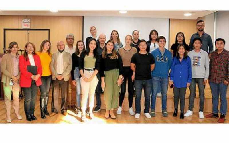 Los estudiantes que llegaron a la Universidad de Caldas son: Leonei Sarah Pyczak DHBW Lorreach de Alemania, Gerhard Hiese de Ham