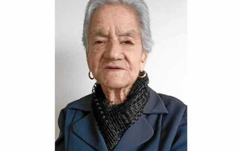 El 28 de junio cumplió cien años de vida la educadora Amelia Acevedo González quien dedicó 40 años de su vida a la docencia prin