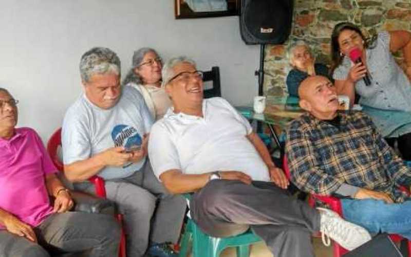 En Villamaría se reunieron un grupo de amigos para disfrutar de una tarde amena y llena de recuerdos. En la foto Germán Castañed