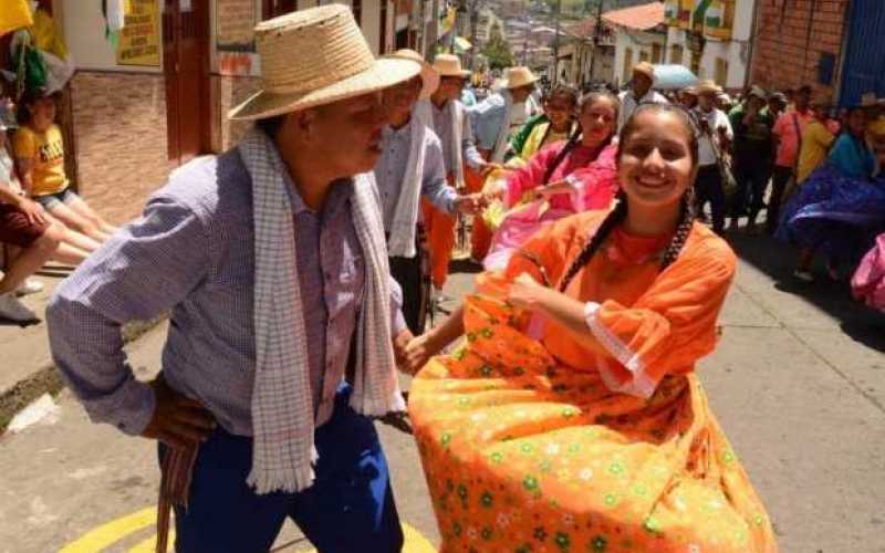 Foto | Freddy Arango | LA PATRIA Desfile por el bicentenario de Riosucio.